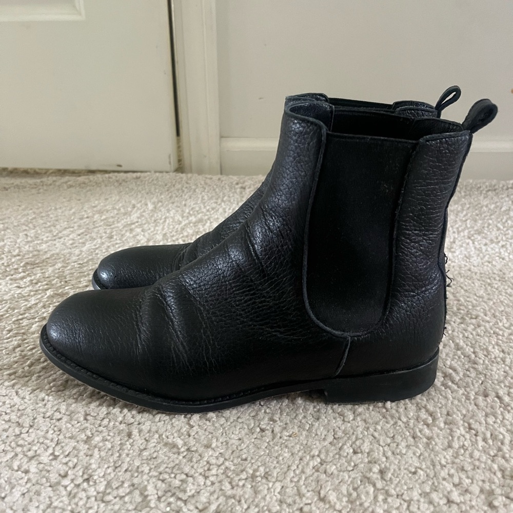 Manolo Blahnik Chelsea Boot